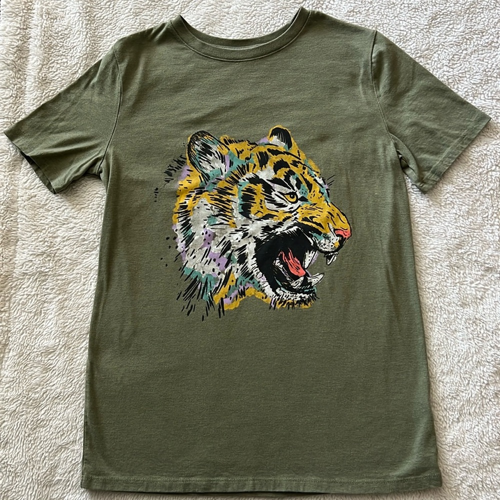 Cat & Jack Graphic Short Sleeve T-Shirt - Youth XL (16)